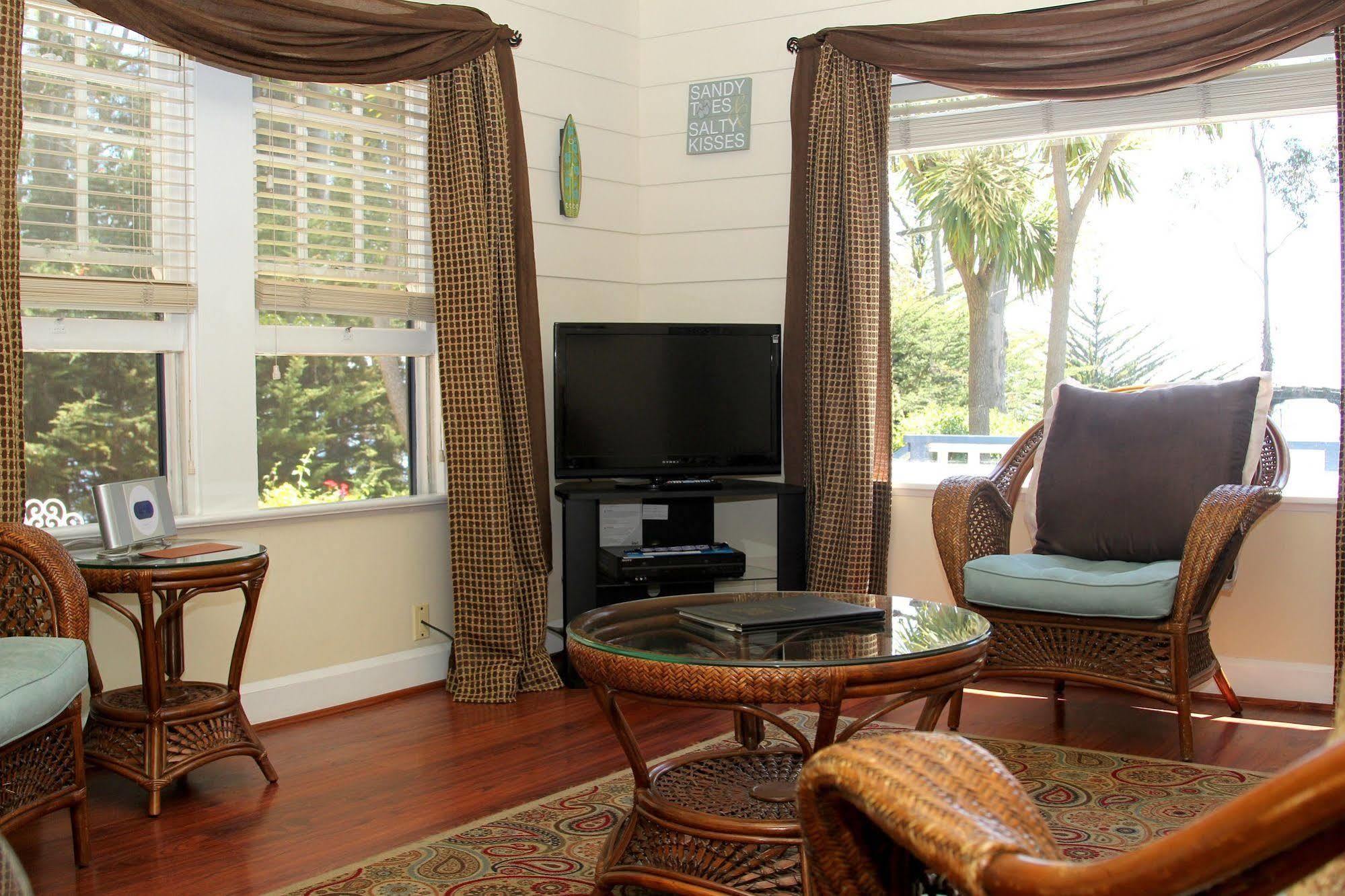 קפיטולה Monarch Cove Inn מראה חיצוני תמונה